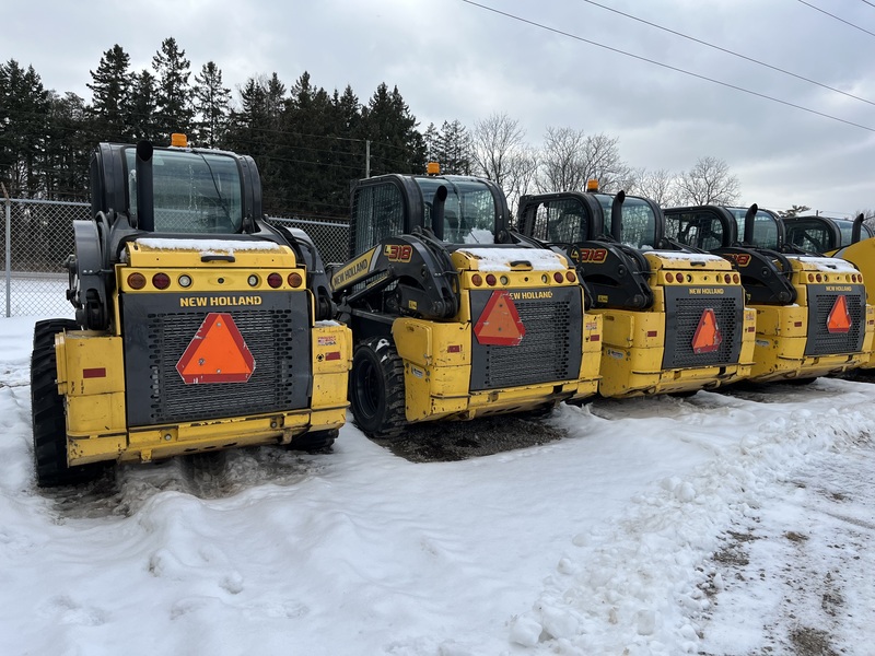 New Holland L318 Skid Steer Loader