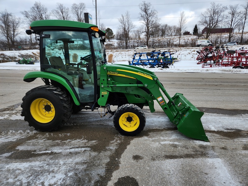 Tractors - Compact  John Deere 3520 Tractor  Photo