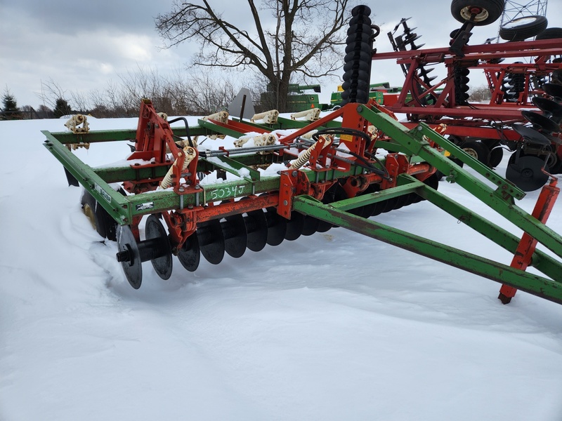 Soil Savers and Chisel Plows  Glencoe 9 Shank Soil Saver  Photo