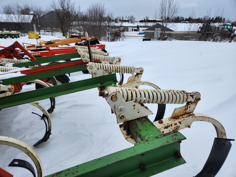 Soil Savers and Chisel Plows  Glencoe 9 Shank Soil Saver  Photo