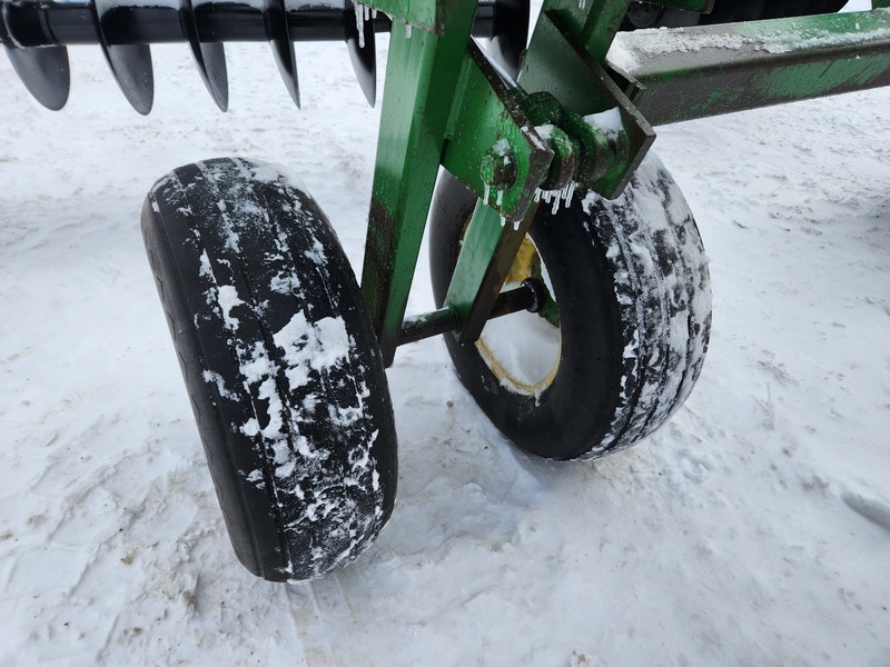 Tillage Equipment  John Deere 510 Disc Ripper Photo