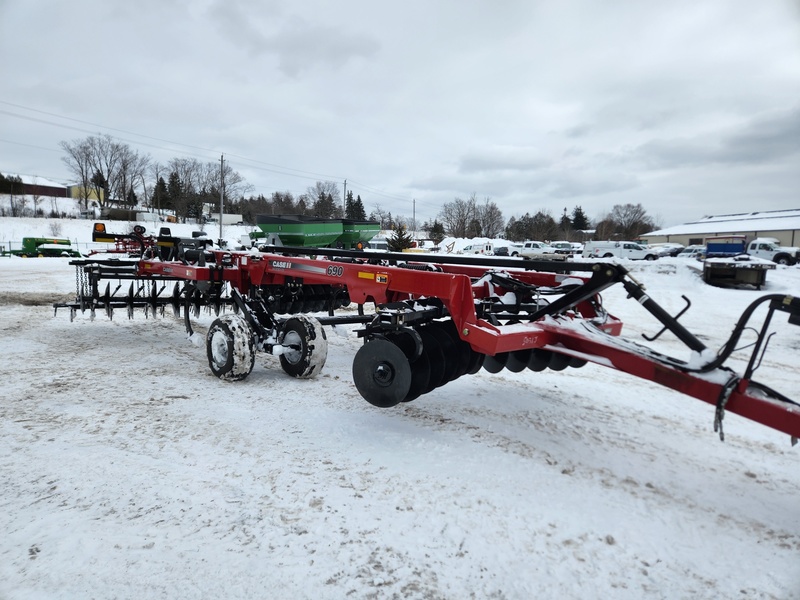 Case IH 690 Disc Ripper