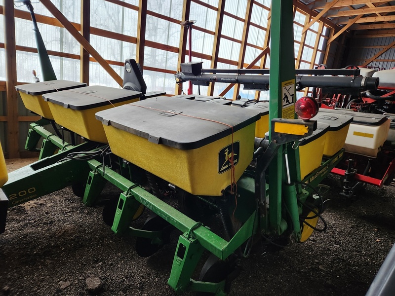 John Deere 7200 Planter 