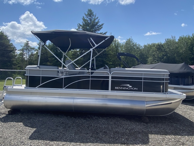 Boats  2023 Bennington SV20 Quad Bench pontoon boat Photo