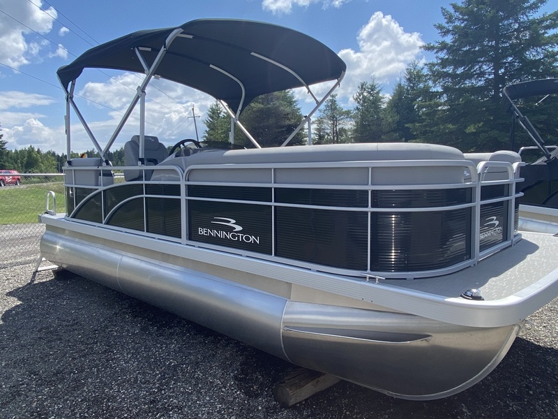 Boats  2023 Bennington SV20 Quad Bench pontoon boat Photo