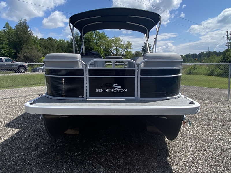 Boats  2023 Bennington SV20 Quad Bench pontoon boat Photo