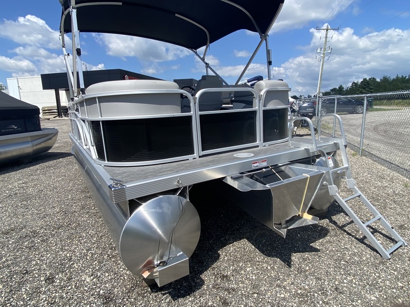 Boats  2023 Bennington SV20 Quad Bench pontoon boat Photo