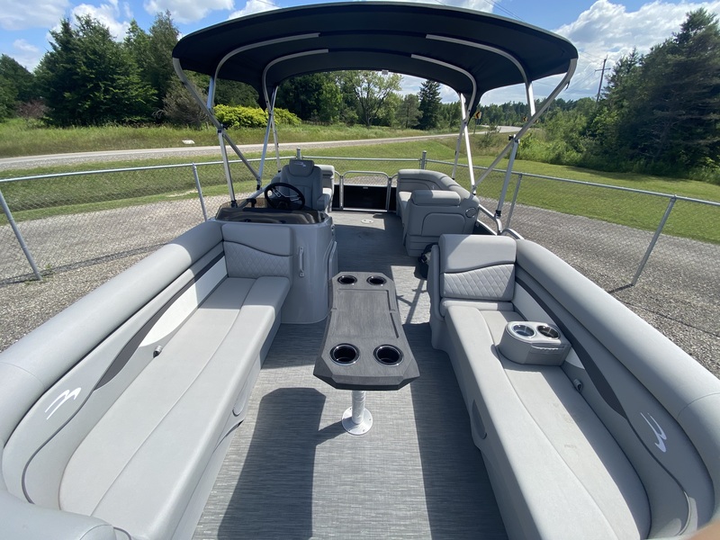 Boats  2023 Bennington SV20 Quad Bench pontoon boat Photo