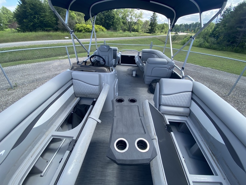 Boats  2023 Bennington SV20 Quad Bench pontoon boat Photo