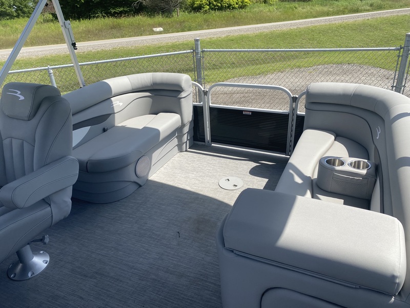 Boats  2023 Bennington SV20 Quad Bench pontoon boat Photo