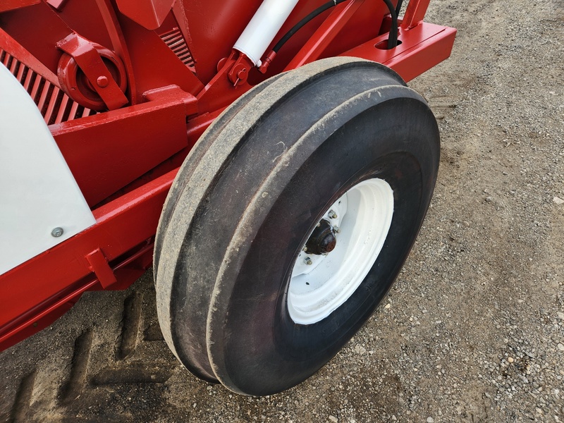 Rock Pickers and Rock Rakes  Harmon 5460 Rock Picker Photo