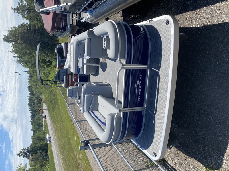 Boats  2024 Bennington SV20 L-Bench pontoon boat Photo